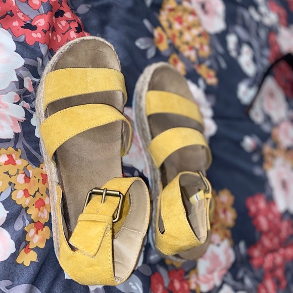 Platform sandals - Picture 4 of 5